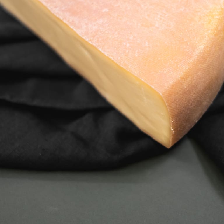raclette-lait-cru-igp-demi-meule-4